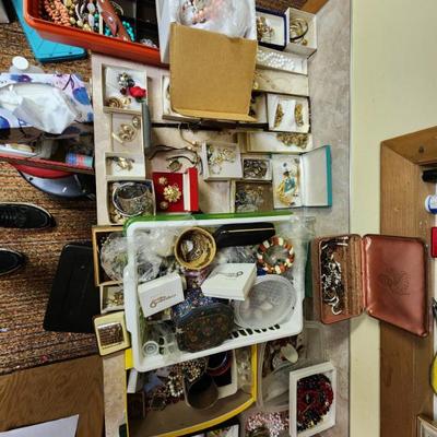Sale Photo Thumbnail #21