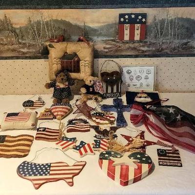 Assorted Patriotic Ornaments And Decor 