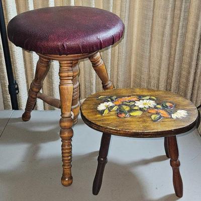 AY236E 2 Small Stools Floral 