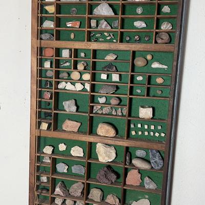 AY527E Rock Collection Display 