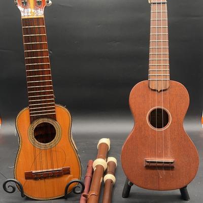 AY138E Martin & CO S-O Ukulele And Charango 