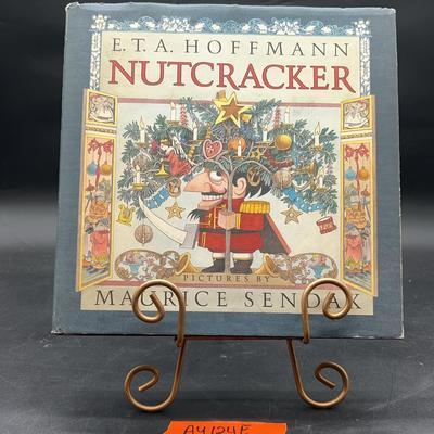 AY124E E.T.A Hoffman Nutcracker 