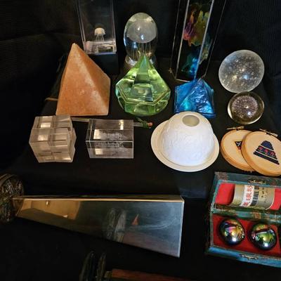 AY205E Kaleidoscopes Glass Paperweights Pyramids Round Squares 