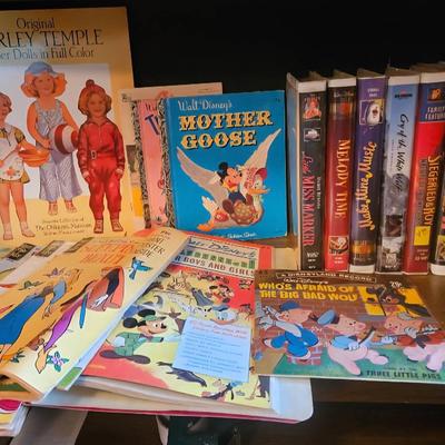 AY220E Walt Disney Children's Books And Shirley Temple