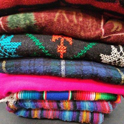 AY201E Blankets Aztec Southwestern Fringe Throws Bears