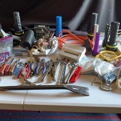 AY560E Assortment Of Hardware 