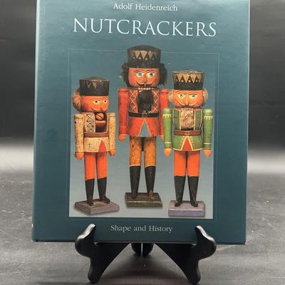 AY123E Adult Heidenreich Nutcrackers 