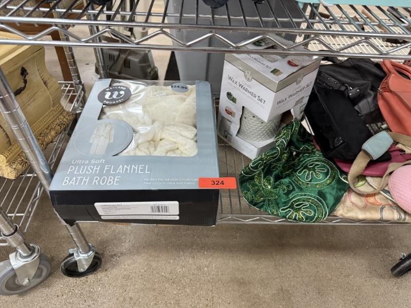 Sale Photo Thumbnail #372