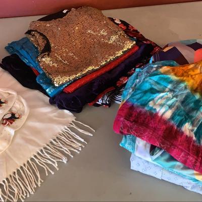 Women’s Tops And Bottoms 