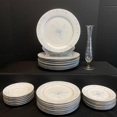 Noritake “Carolyn” Plates And Sauces With Vintage Silver City Bud Vase