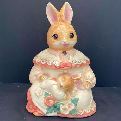 Baker, Hart, & Stuart Mom And Baby Rabbit Fine Ceramic Cookie Jar