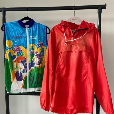 STP Bicycle Classic Vest & REI Pullover Shell Sizes L
