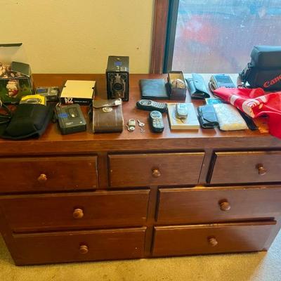 Sale Photo Thumbnail #32: Electronics of all kinds