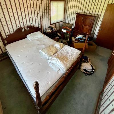 Sale Photo Thumbnail #21: Bedroom furniture, pillows and more 