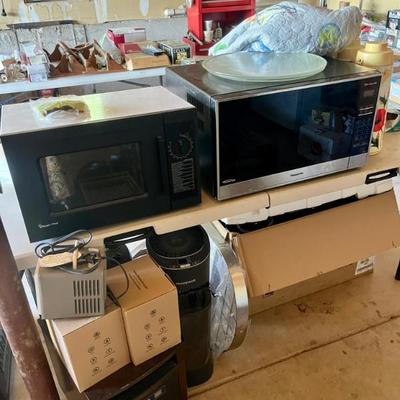 Sale Photo Thumbnail #38: Microwaves and more small appliances