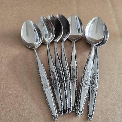 Stainless Steel Floral Silverware