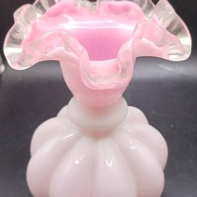 Vintage Fenton Ruffled Peach Crest Vase