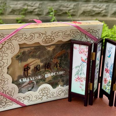 (2) Souvenirs From China 