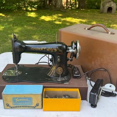 Antique Singer Sewing Machine & Famous Buttonhole Worker