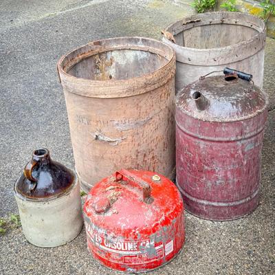 Antique & Vintage Barrels & Jugs & Cans