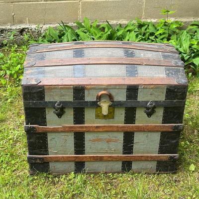 Green Steamer Trunk 