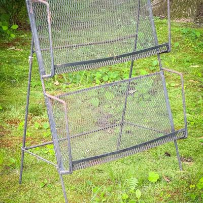 Retro Metal Magazine or Newspaper Rack