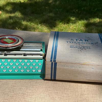 Vintage Star Typewriter Toy