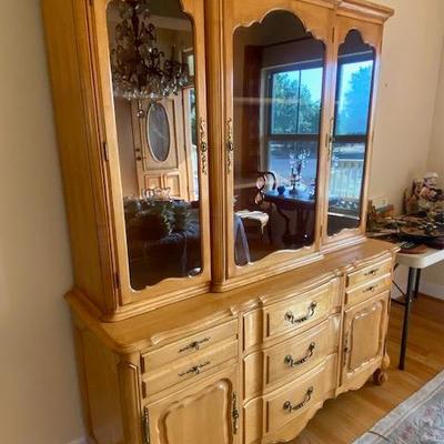 Sale Photo Thumbnail #11: beautiful hutch