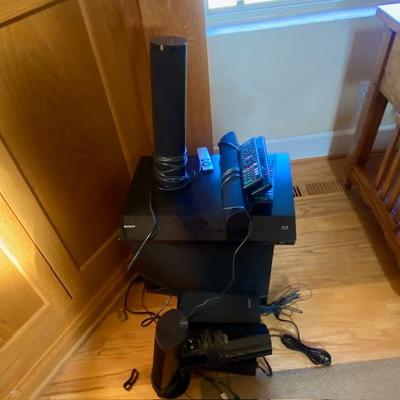 Sale Photo Thumbnail #12: dvd player and sound system