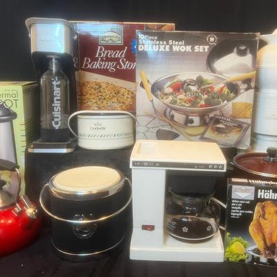 Lot of Kitchen Appliances 