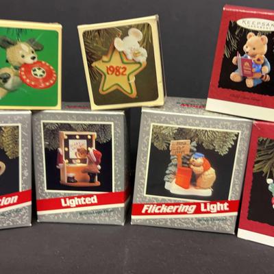 Hallmark Ornament Collection – Featuring Light and Motion Sugar Bowl Mice