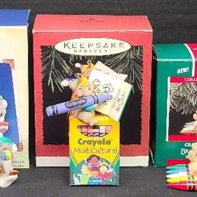 Crayola Christmas Keepsakes – Featuring “Make It Colorful” Ornament