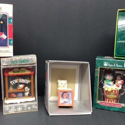 Holiday Ornaments – Trim A Home, Gibson, Enesco & More