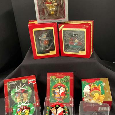Carlton Cards “Toasting 2000” Musical Ornament with Hershey’s & Heirloom Selections