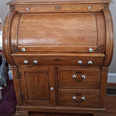 Antique-Style Oak Roll Top Desk with Storage Drawers