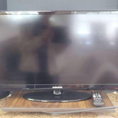 Samsung 26" TV with Remote and Rotating Stand