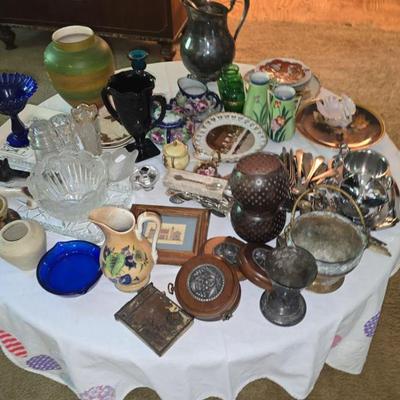 Sale Photo Thumbnail #31: Various Glass