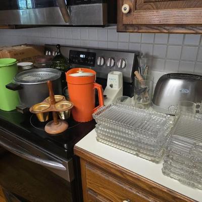 Sale Photo Thumbnail #87: Kitchen wares 