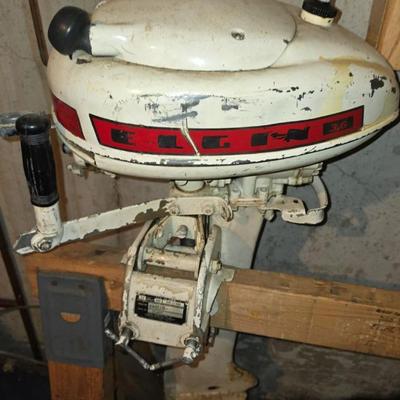 Sale Photo Thumbnail #40: Old Boat Motor 