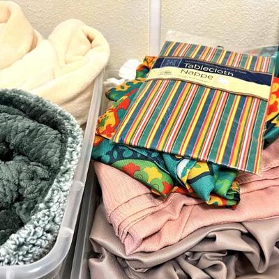 Sale Photo Thumbnail #56: Tablecloths and blankets, etc.
