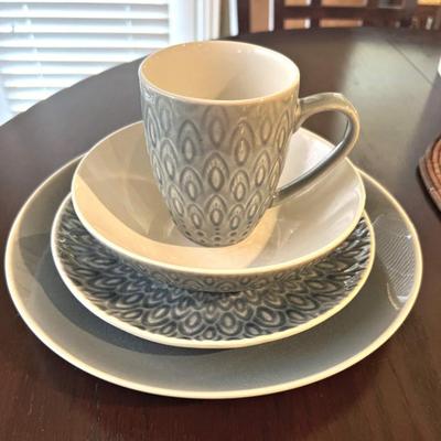 Sale Photo Thumbnail #64: Pfaltzgraff Felicity dinnerware 