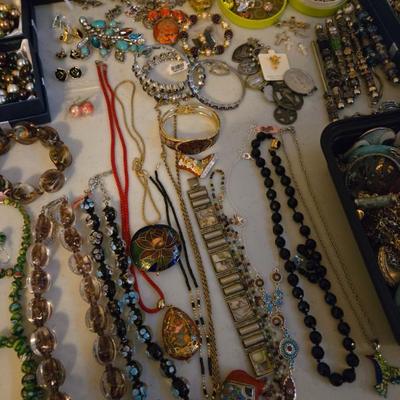 Sale Photo Thumbnail #23