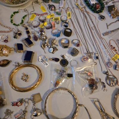 Sale Photo Thumbnail #34