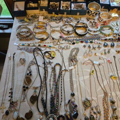 Sale Photo Thumbnail #12
