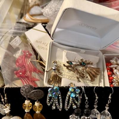 Sale Photo Thumbnail #128