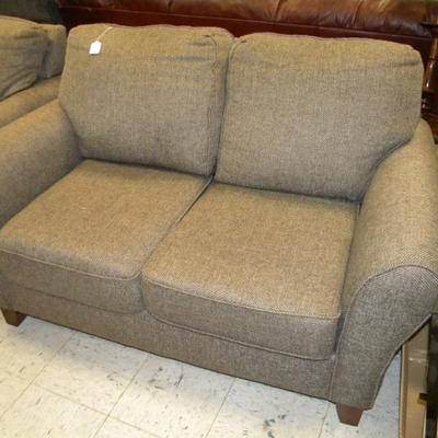 Sale Photo Thumbnail #108