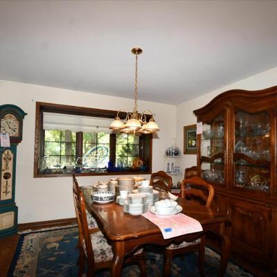 134 dinng room