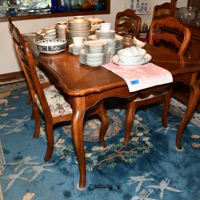 172 dinng room