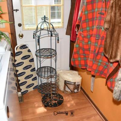 719 laundry room