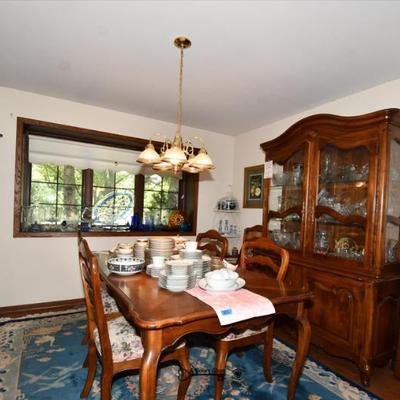 133 dinng room